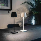 Kabellose LED Tischlampe mit Touch Steuerung | Wiederaufladbare Lampe aus Metall und Kunststoff | Dimmbare Innenbeleuchtung | Novera