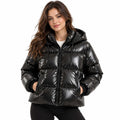 Damen Baumwolljacke mit Kapuze | Anorak-inspiriertes Design | Winterjacke in Schwarz und Weiß