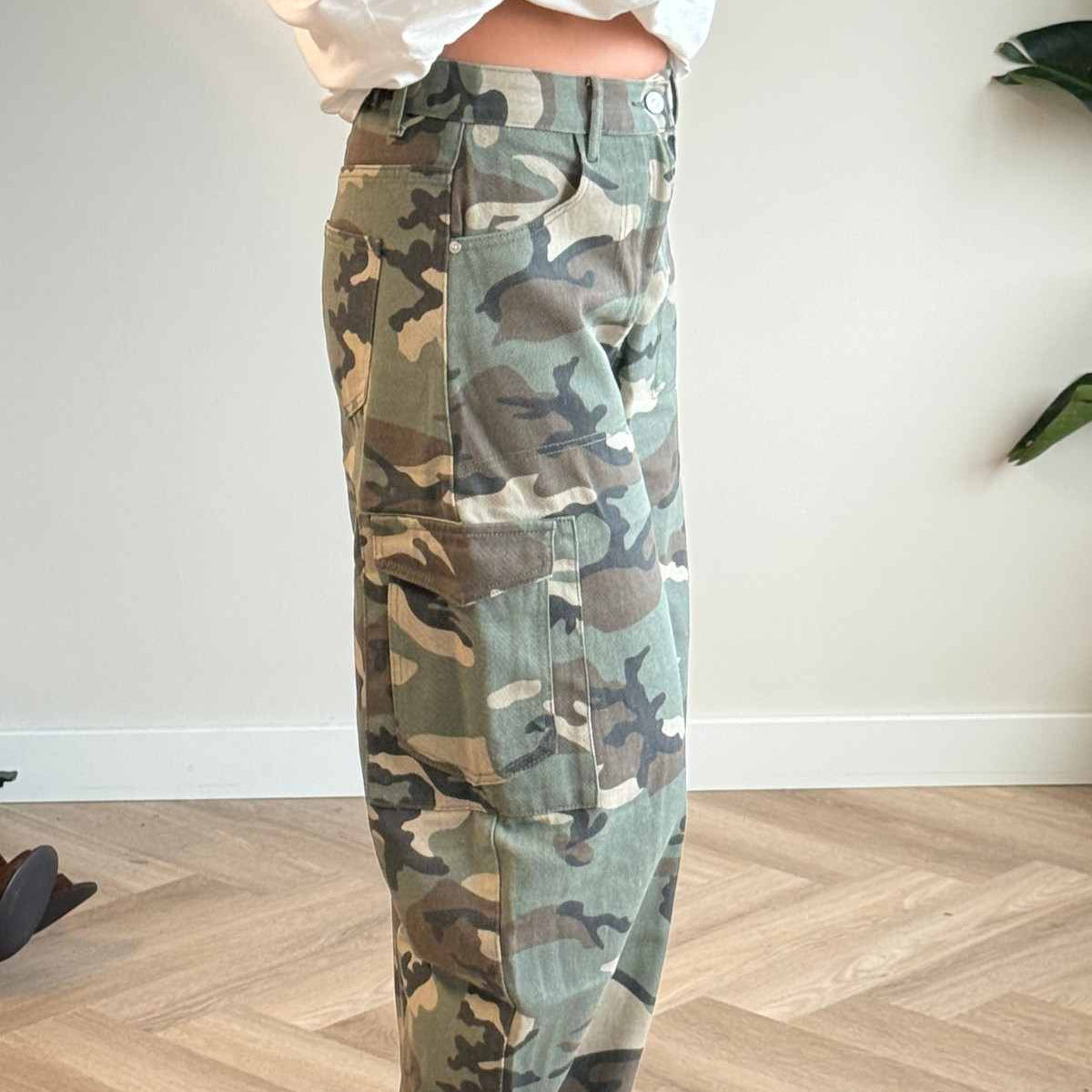 Damen Cargo-Jeans | Camouflage-Muster & Stretchbund | Regular-Fit-Design