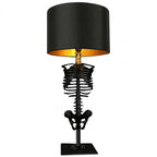 Skelett-Tischlampe | Harzfigur & Metallockel | Dekorative Innenbeleuchtung mit gold- oder kupferfarbenem Schirm